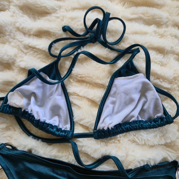 🌊💎 For Sale: Brand New Without Tags (NWOT) Low-Rise Bikini – Deep Blue Glam! - Picture 4 of 4